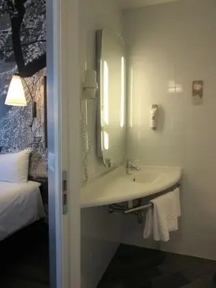 Tek Büyük Yataklı Oda, 1 Çift Kişilik Yatak