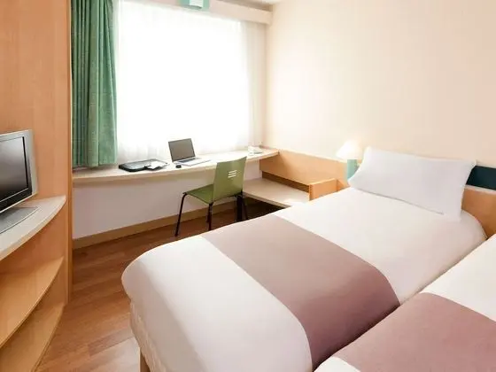 Oda, 2 Tek Kişilik Yatak