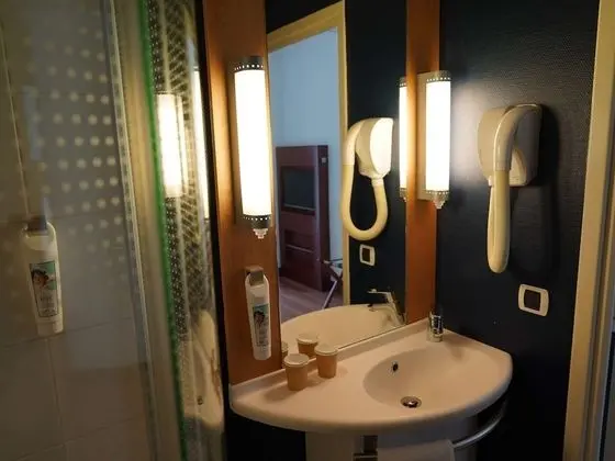 Standard Oda, 2 Tek Kişilik Yatak