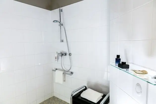 Tek Büyük Yataklı Oda, Birden Çok Yatak