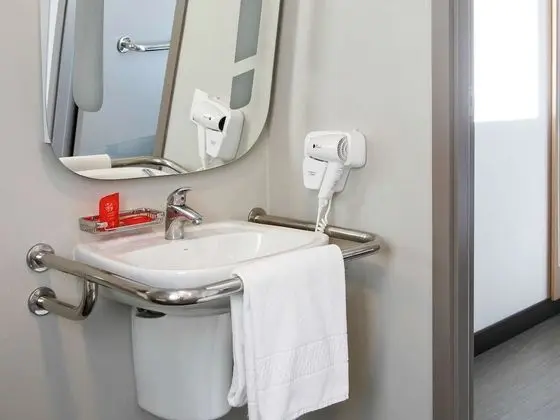 Standard Oda, 1 Çift Kişilik Yatak, Engellilere Uygun