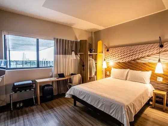 Oda, 1 Çift Kişilik Yatak ve Çekyat