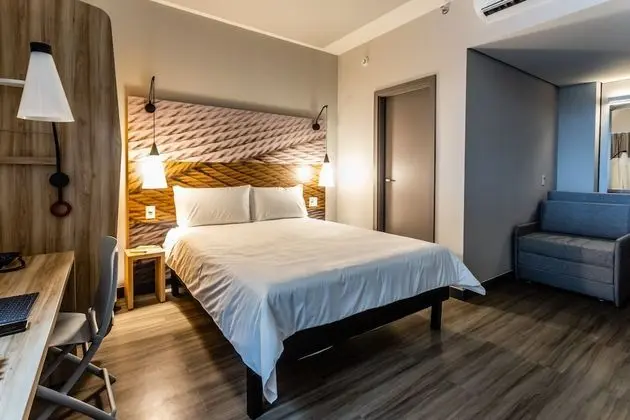 Oda, 1 Çift Kişilik Yatak ve Çekyat