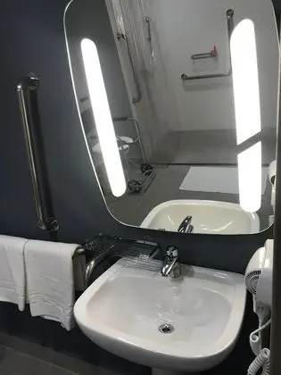 Oda, 1 Çift Kişilik Yatak, Engellilere Uygun