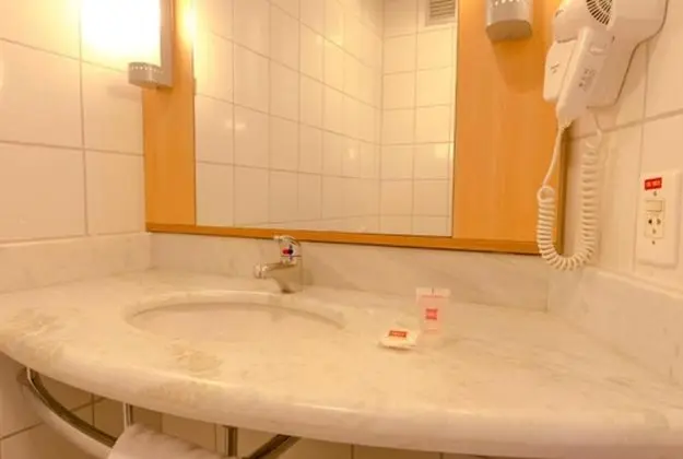 Oda, 2 Tek Kişilik Yatak