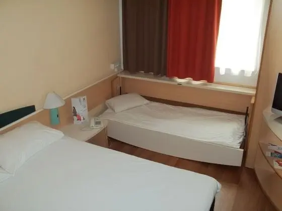 Standard Tek Büyük Yataklı Oda (Standard)