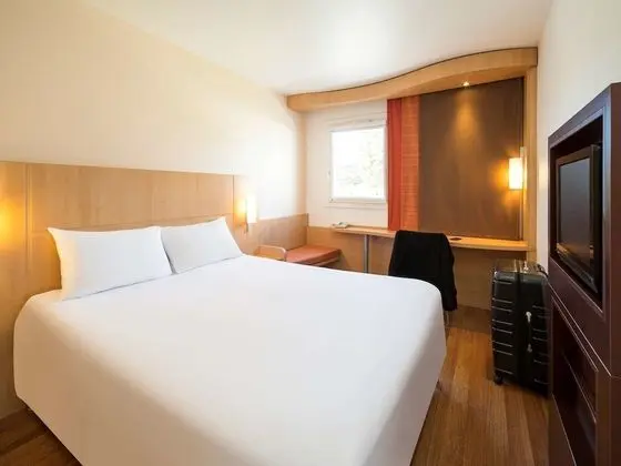 Tek Büyük Yataklı Oda, 1 Çift Kişilik Yatak