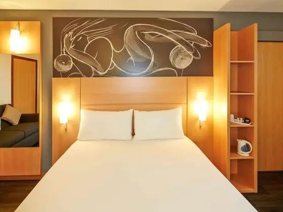 Tek Büyük Yataklı Oda, 1 Çift Kişilik Yatak