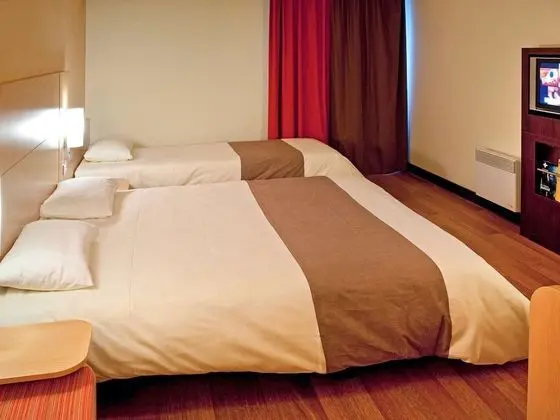 Tek Büyük Yataklı Oda, Birden Çok Yatak