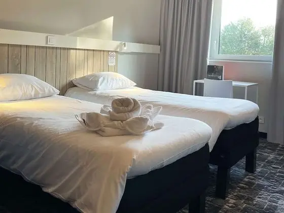 Oda, 2 Tek Kişilik Yatak