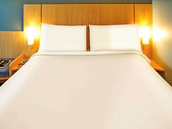 Quarto Standard com Cama de Casal e 1 Cama Extra para Criança