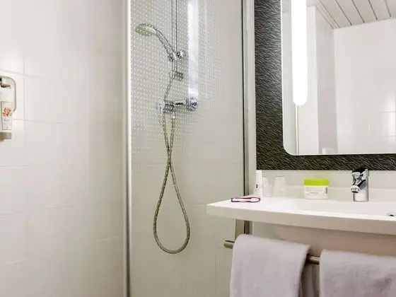 Oda, 3 Tek Kişilik Yatak, Sigara İçilmez