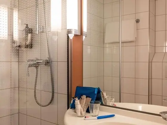 Oda, 1 Çift Kişilik Yatak