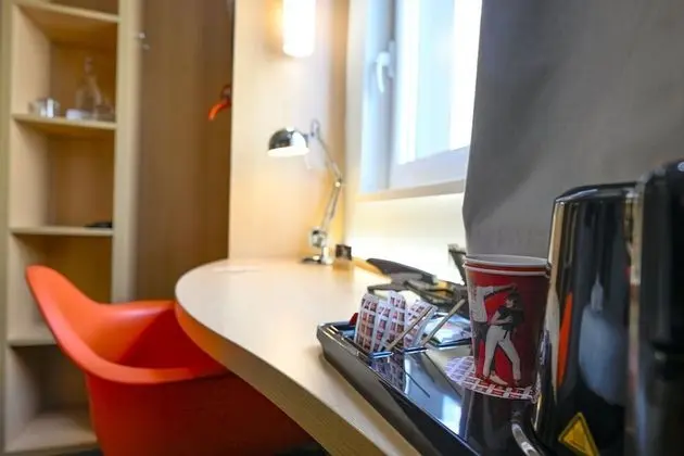 Business Tek Büyük Yataklı Oda, 1 Çift Kişilik Yatak