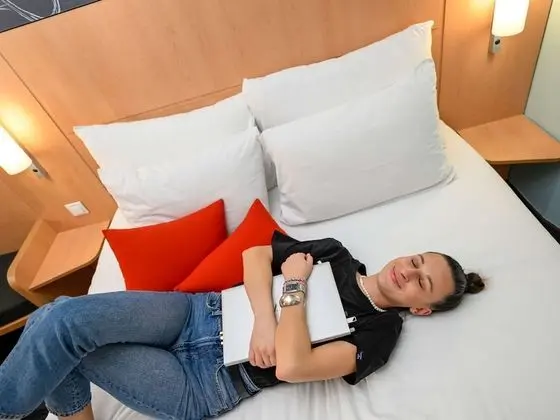 Business Tek Büyük Yataklı Oda, 1 Çift Kişilik Yatak