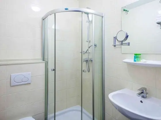 Tek Büyük Yataklı Oda, 1 Çift Kişilik Yatak (Basement)