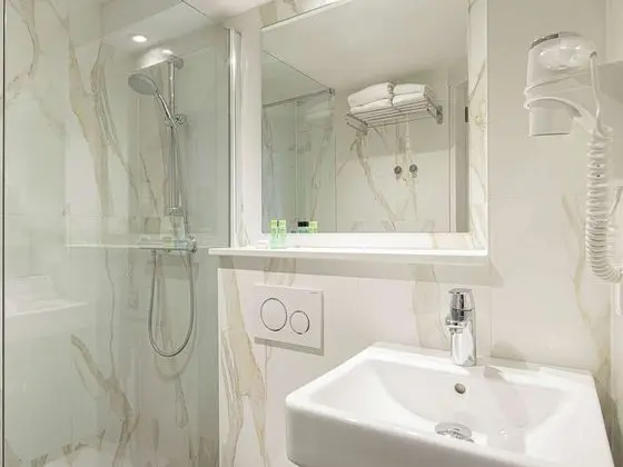 Tek Büyük Yataklı Oda, 1 Çift Kişilik Yatak (Basement)