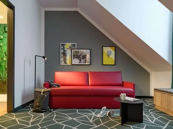 Family Oda, Birden Çok Yatak (Modern with Double bed and Sofa Bed)