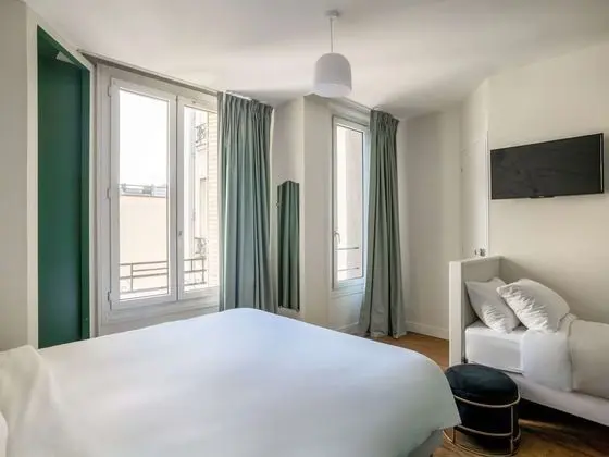 Superior Oda (with a double bed and a single bed)
