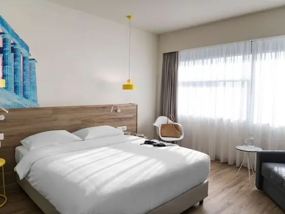 Premium Tek Büyük Yataklı Oda