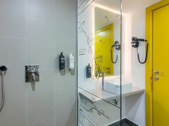 Premium Oda, 1 En Büyük (King) Boy Yatak ve Çekyat