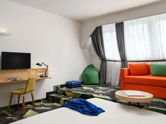 Family Tek Büyük Yataklı Oda, 1 Çift Kişilik Yatak ve Çekyat