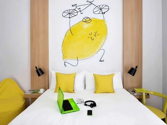 Design Tek Büyük Yataklı Oda, 1 Çift Kişilik Yatak