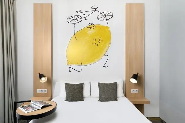 Design Tek Büyük Yataklı Oda, 1 Çift Kişilik Yatak