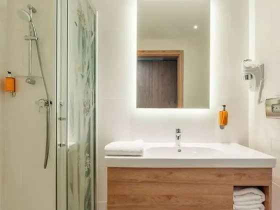 Oda, 2 Tek Kişilik Yatak