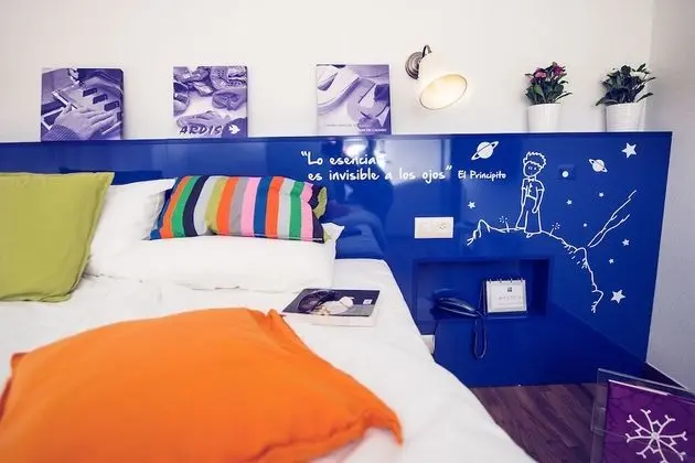 Standard Oda, 1 Büyük (Queen) Boy Yatak