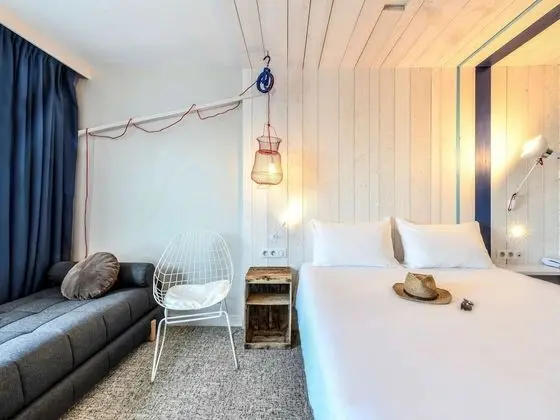 Standard Oda, 1 Çift Kişilik Yatak ve Çekyat