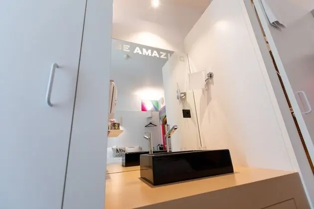 Tek Büyük Yataklı Oda, 1 Tek Kişilik Yatak