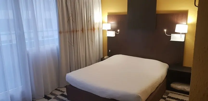 1 Çift Kişilik Veya 2 Tek Kişilik Yatak Standard