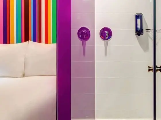 Süit, 1 Çift Kişilik Yatak ve Çekyat