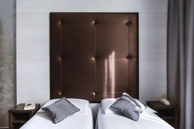 İki Ayrı Yataklı Oda, 2 Tek Kişilik Yatak