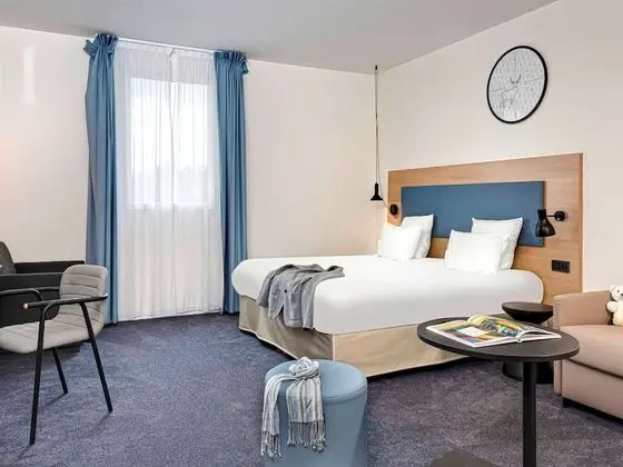 Standard Oda, 1 Büyük (Queen) Boy Yatak ve Çekyat