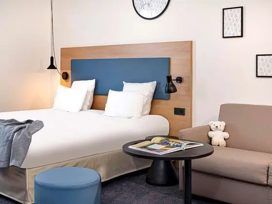 Standard Oda, 1 Büyük (Queen) Boy Yatak ve Çekyat