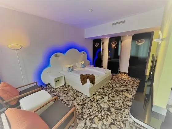 Deluxe Tek Büyük Yataklı Oda