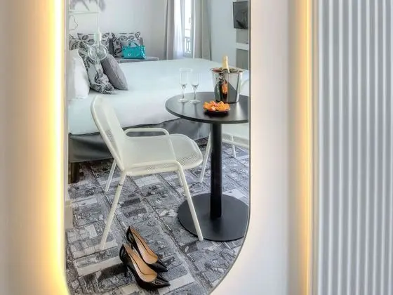 Standard Oda, 1 Çift Kişilik Yatak ve Çekyat