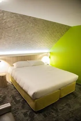 Standard Süit, 2 Çift Kişilik Yatak
