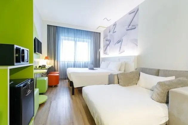 Family Oda, 1 Çift Kişilik Yatak ve Çekyat