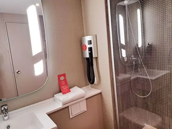 Standard Tek Büyük Yataklı Oda, 1 Çift Kişilik Yatak ve Çekyat