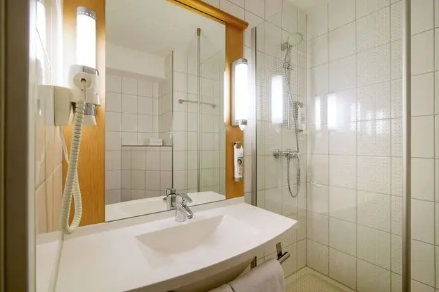 İki Ayrı Yataklı Oda, 2 Tek Kişilik Yatak