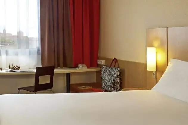 İki Ayrı Yataklı Oda, 2 Tek Kişilik Yatak