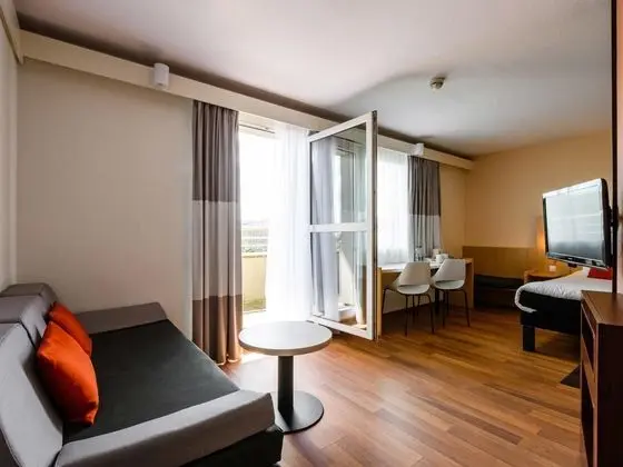 Junior Süit, 1 Çift Kişilik Yatak ve Çekyat, Balkon