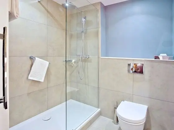 Superior Tek Büyük Yataklı Oda, 1 Çift Kişilik Yatak (Comfortable)