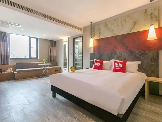 Business Tek Büyük Yataklı Oda