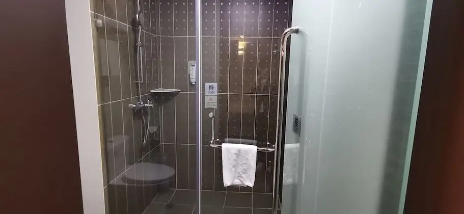 Basic İki Ayrı Yataklı Oda