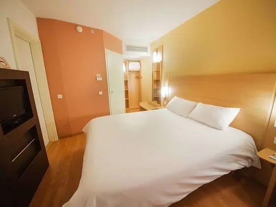 Standard Oda, 1 Çift Kişilik Yatak