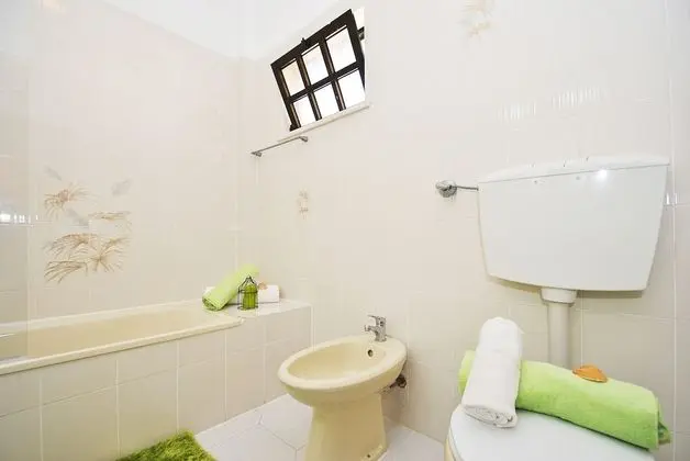 Villa, 5 Yatak Odası, Kişiye Özel Havuzlu, Denize Bakan